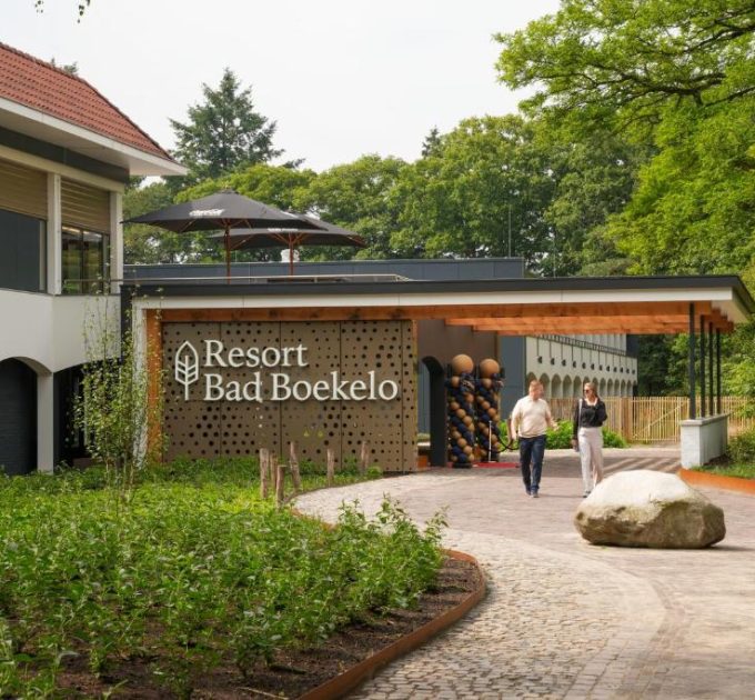 Book flights & hotels